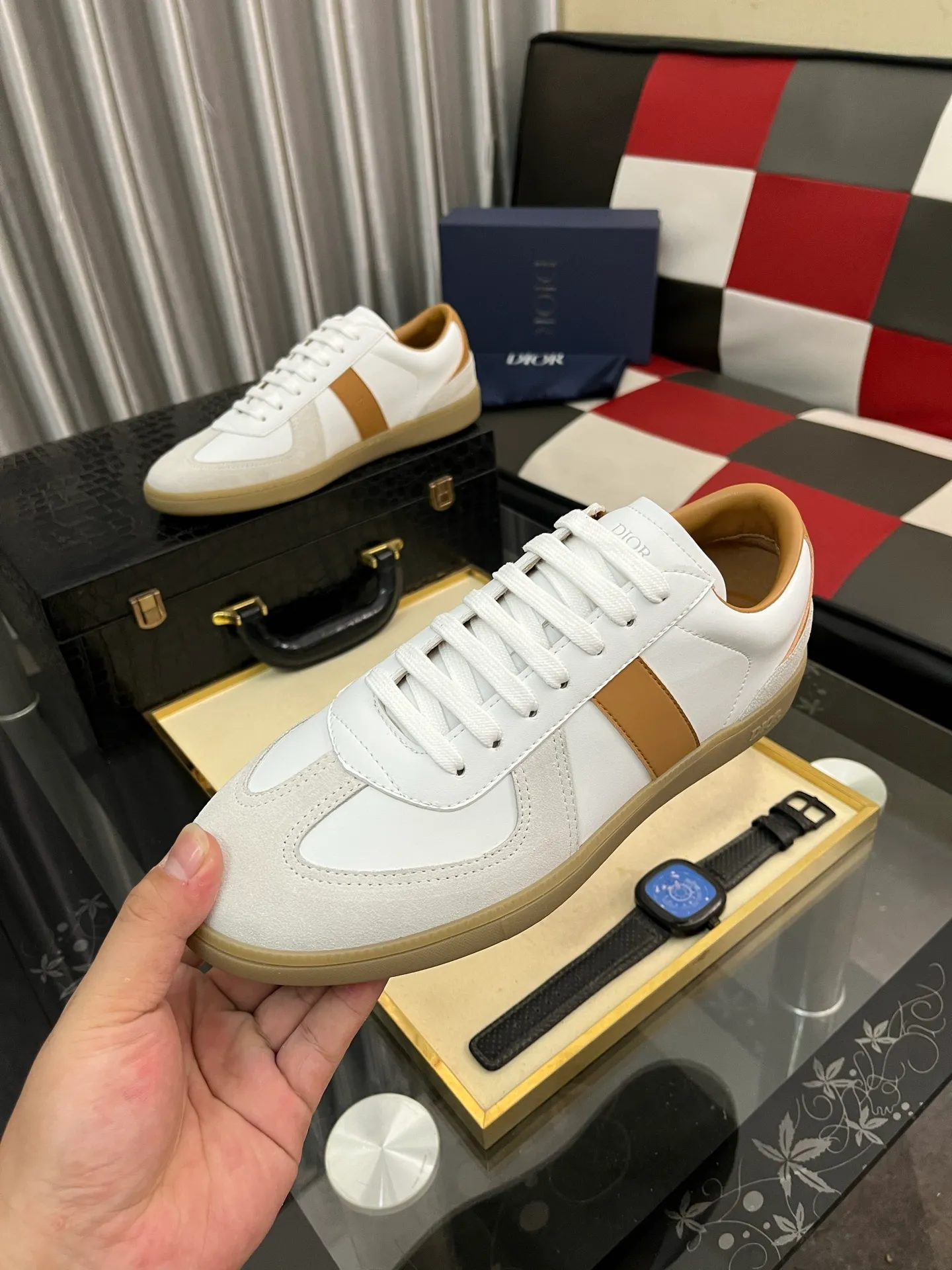 Men's shoes 💰380⌚️⌚️ 【Dior*DIAO】original quality.~ Unique modern style sneakers. 🏃A must-have casual shoe for trendy men😍😍 Original brand imported from Italy, imported original leather, sheep lining (refuses to discolor and grind feet) Sole: Original sole provided by the original factory, French lazy style design ⚠️Fit to the feet, original quality, super comfortable original sole. Code number: 38-448️⃣Colors available